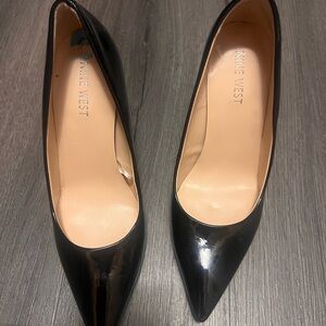 Nine West Glossy Black Heels 6.5